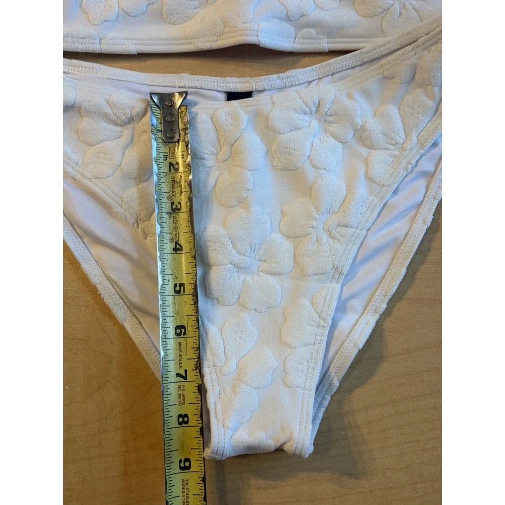 White Floral Textured Bikini Set‎ Women's Size Small 2-Piece Swimsuit